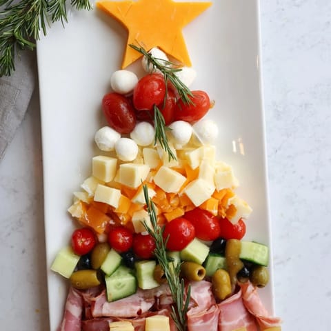 Christmas Tree Charcuterie Board